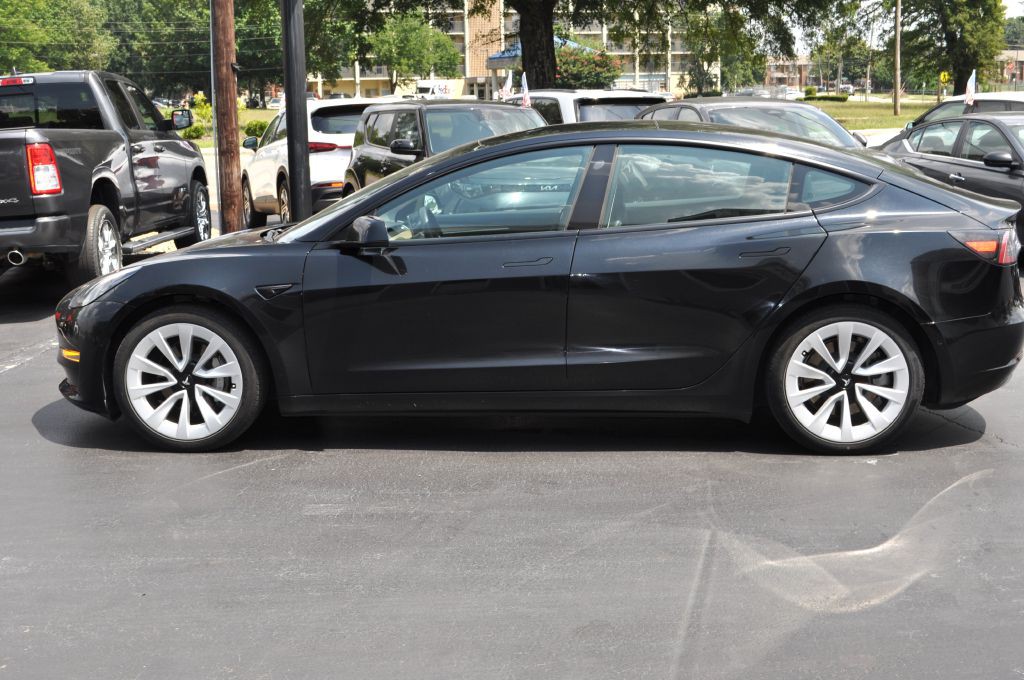 2022 Tesla Model 3 Image 2