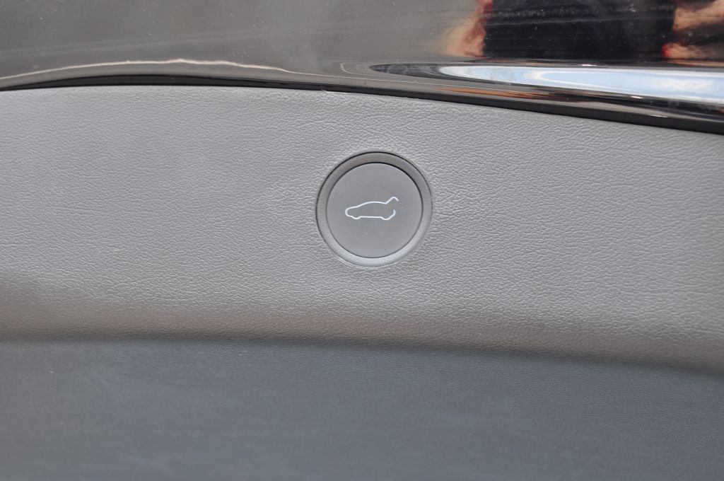 2022 Tesla Model 3 Image 17