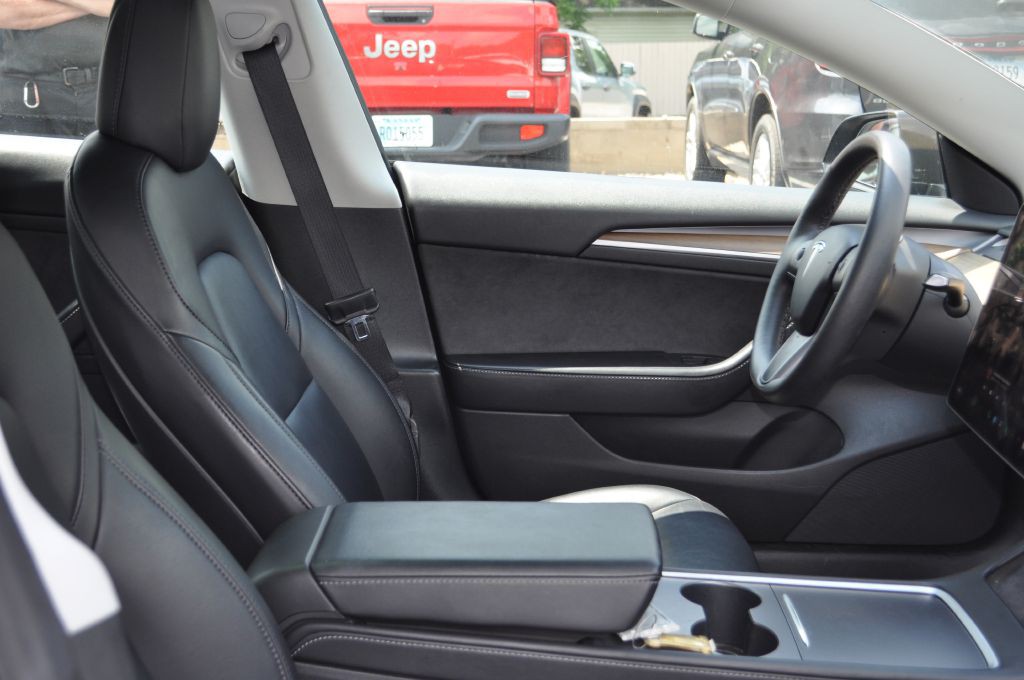 2022 Tesla Model 3 Image 18
