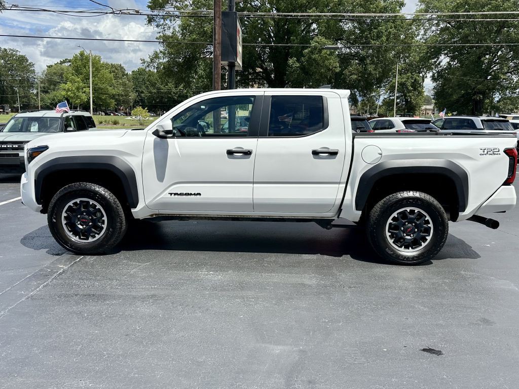 2025 Toyota Tacoma Image 2