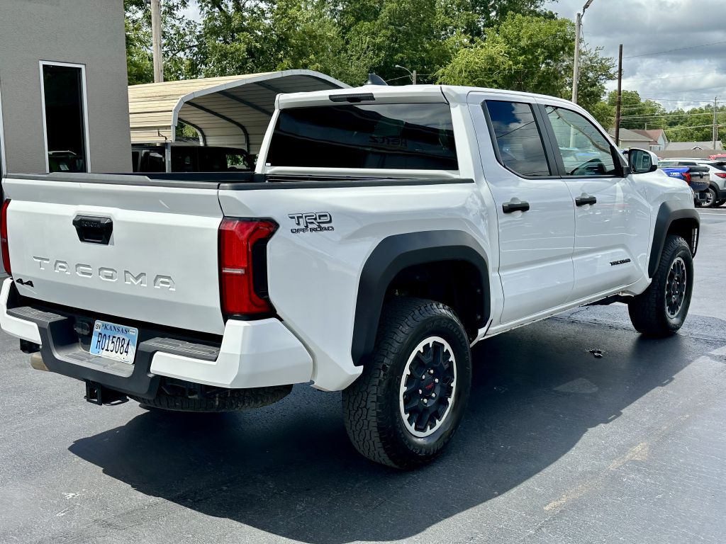2025 Toyota Tacoma Image 18