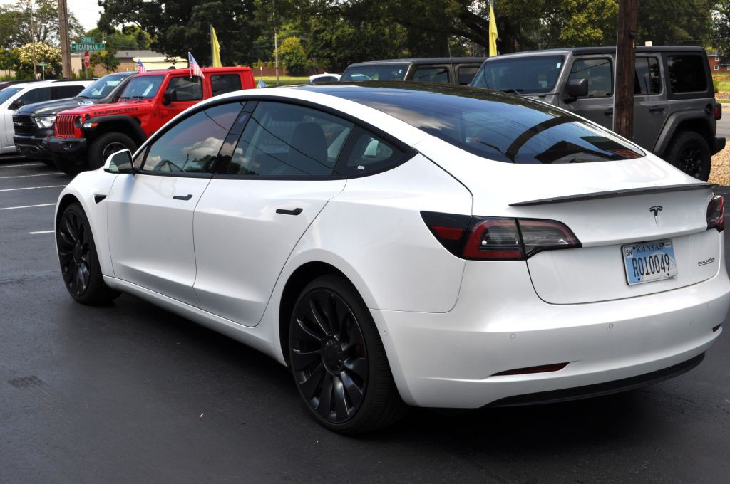 2022 Tesla Model 3 Image 3