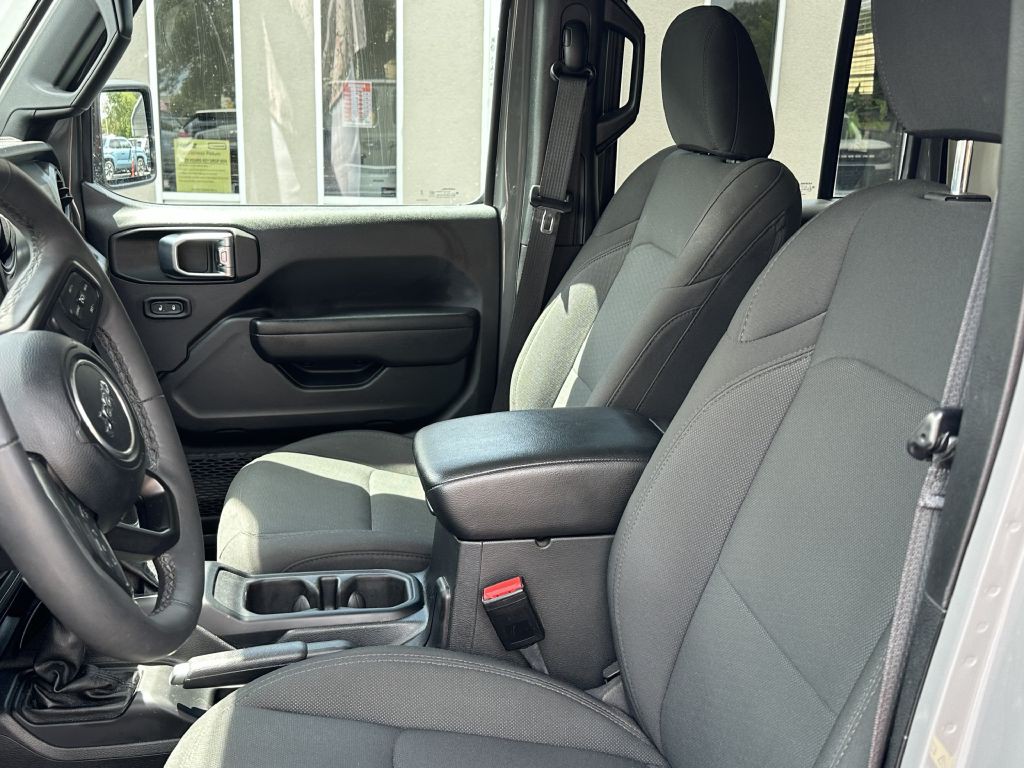 2023 Jeep Wrangler Image 7