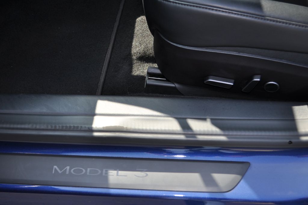 2022 Tesla Model 3 Image 12