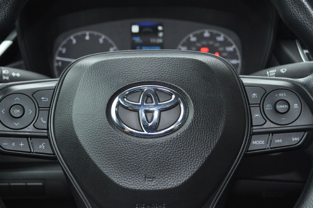 2025 Toyota Corolla Image 8