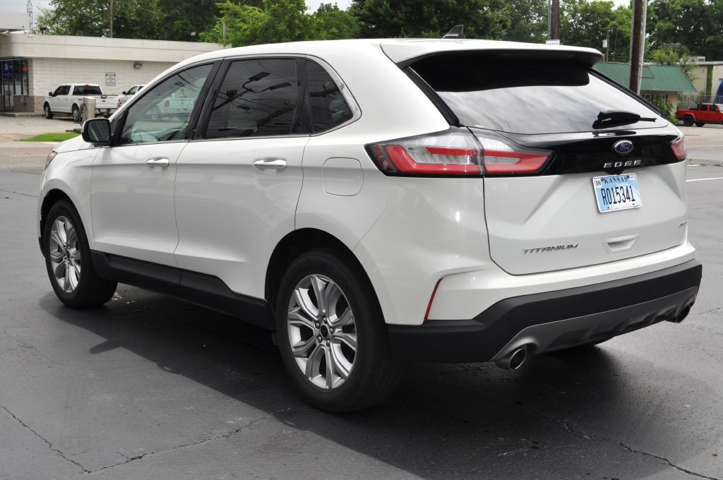 2023 Ford Edge Image 3