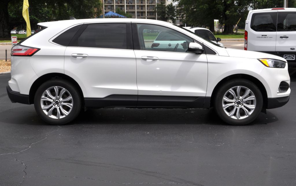 2023 Ford Edge Image 4