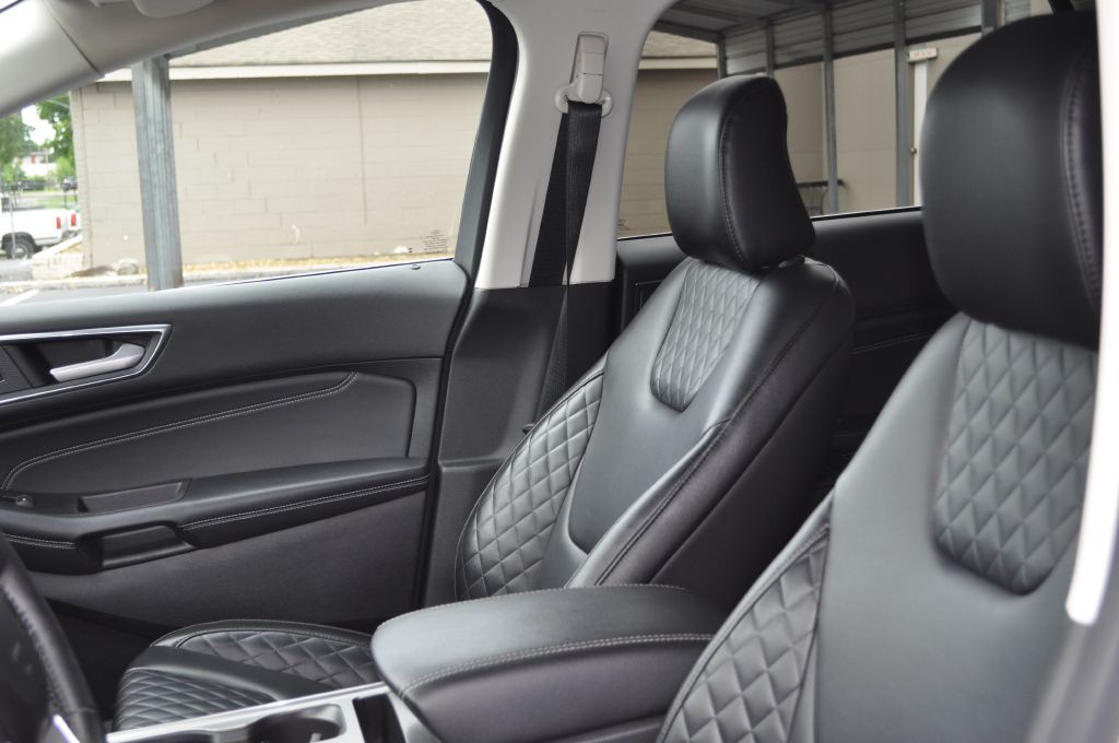 2023 Ford Edge Image 7