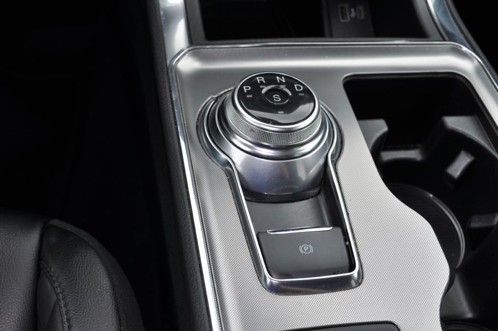 2023 Ford Edge Image 13