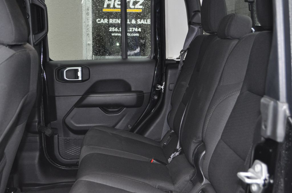 2023 Jeep Gladiator Image 8