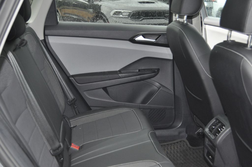 2022 Volkswagen Taos Image 18