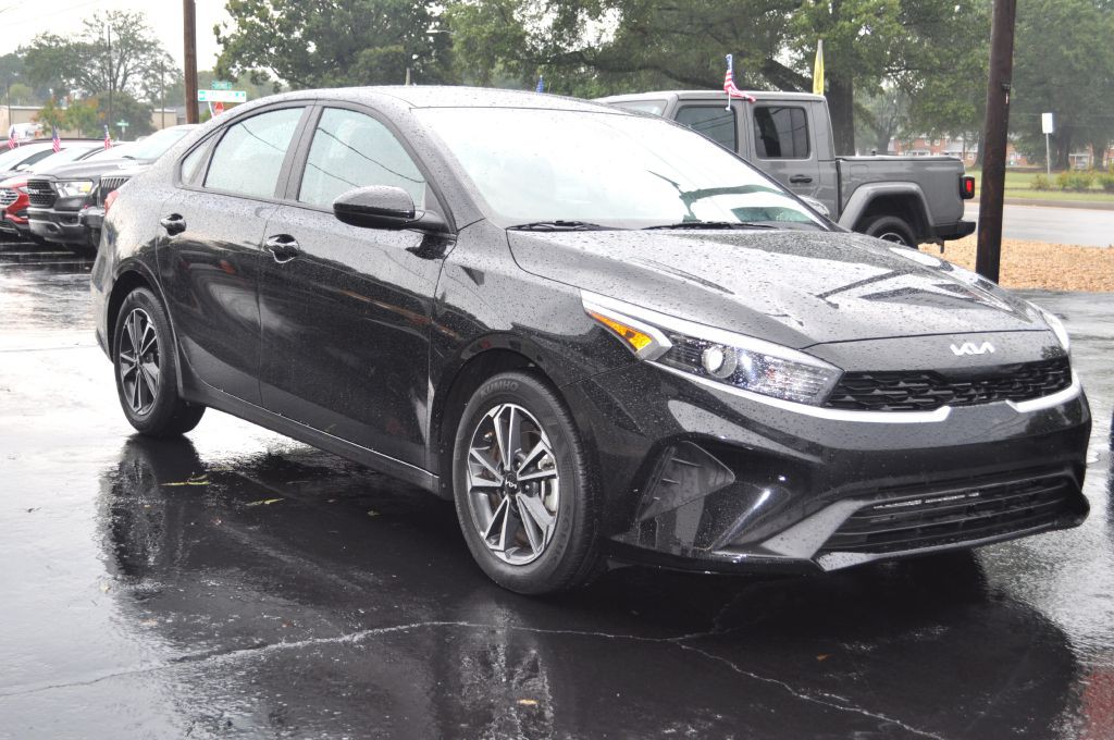 2024 Kia Forte Image 5
