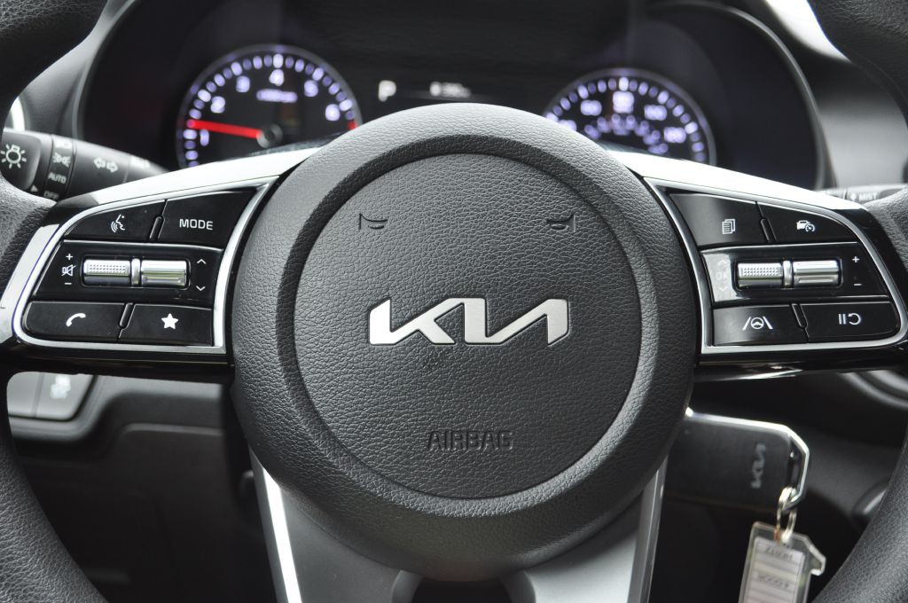 2024 Kia Forte Image 11