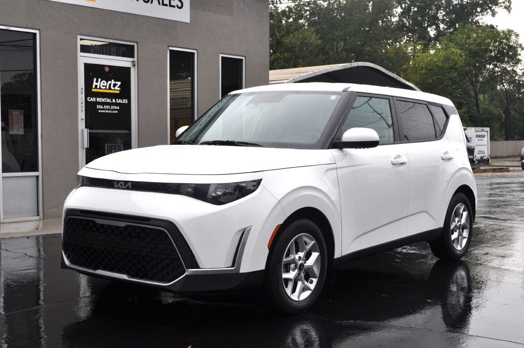 2024 Kia Soul Image 3