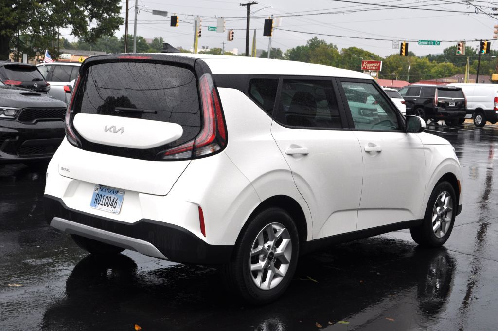 2024 Kia Soul Image 21