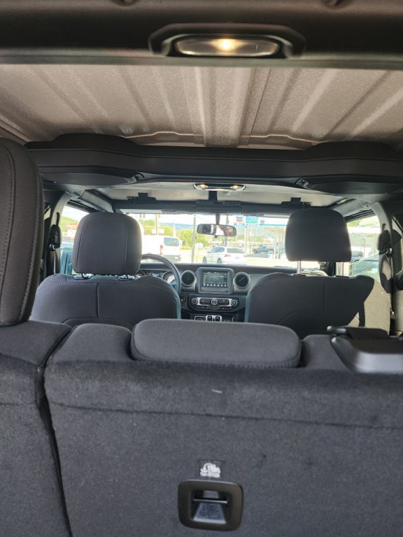 2023 Jeep Wrangler Image 9