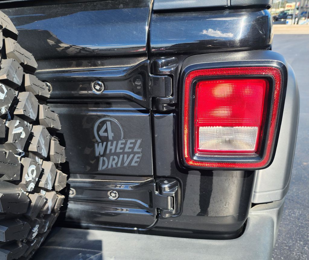 2023 Jeep Wrangler Image 12