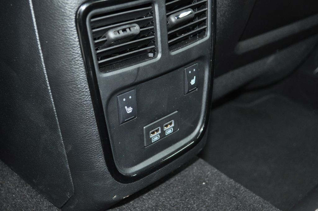 2023 Chrysler 300 Image 17