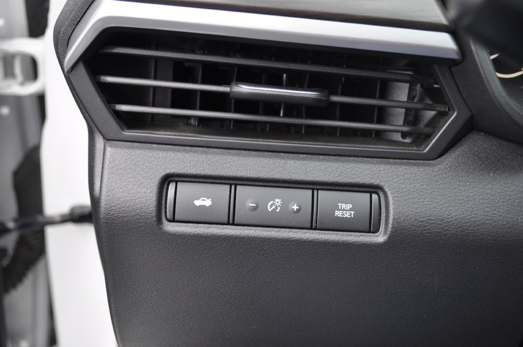 2024 Nissan Altima Image 10