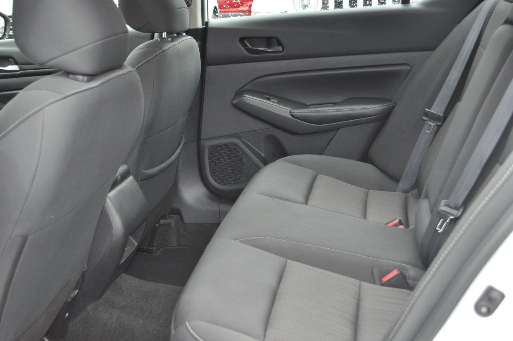 2024 Nissan Altima Image 12