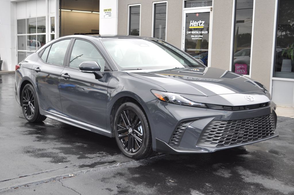 2025 Toyota Camry Image 1