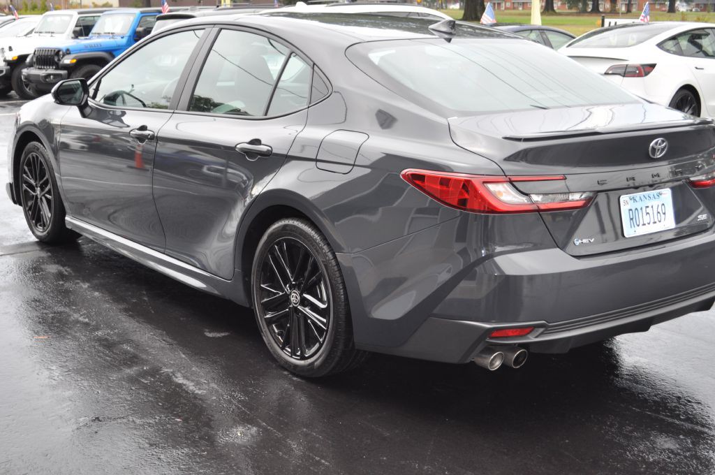 2025 Toyota Camry Image 5