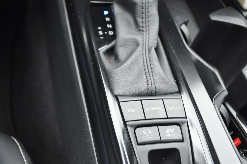 2025 Toyota Camry Image 12