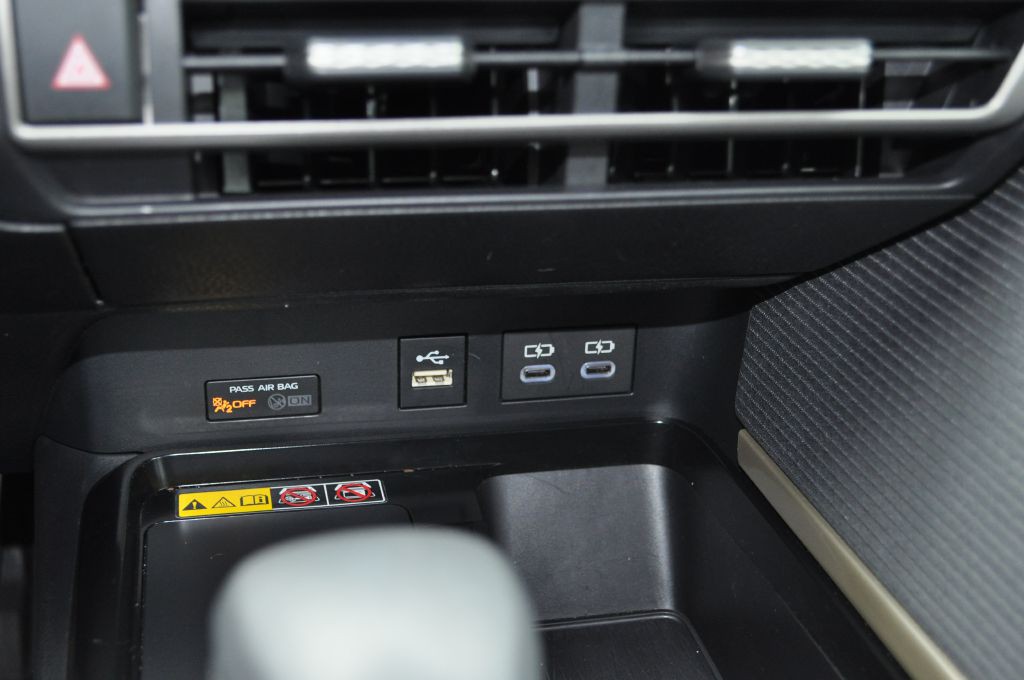 2025 Toyota Camry Image 13