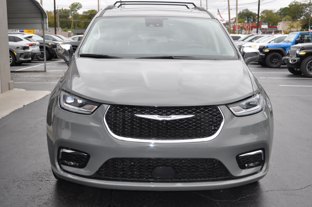 2022 Chrysler Pacifica Image 5