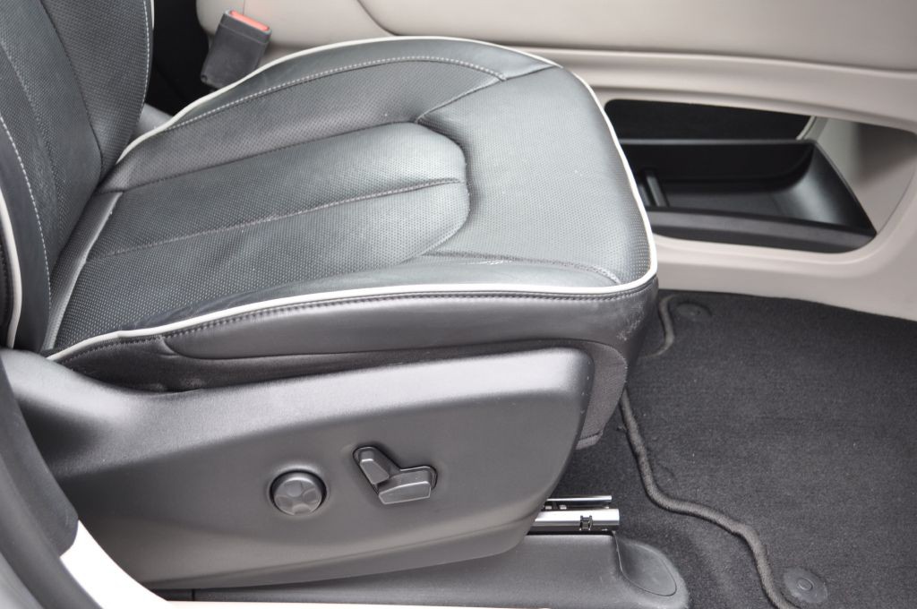 2022 Chrysler Pacifica Image 24