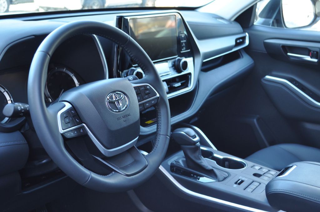 2025 Toyota Highlander Image 5