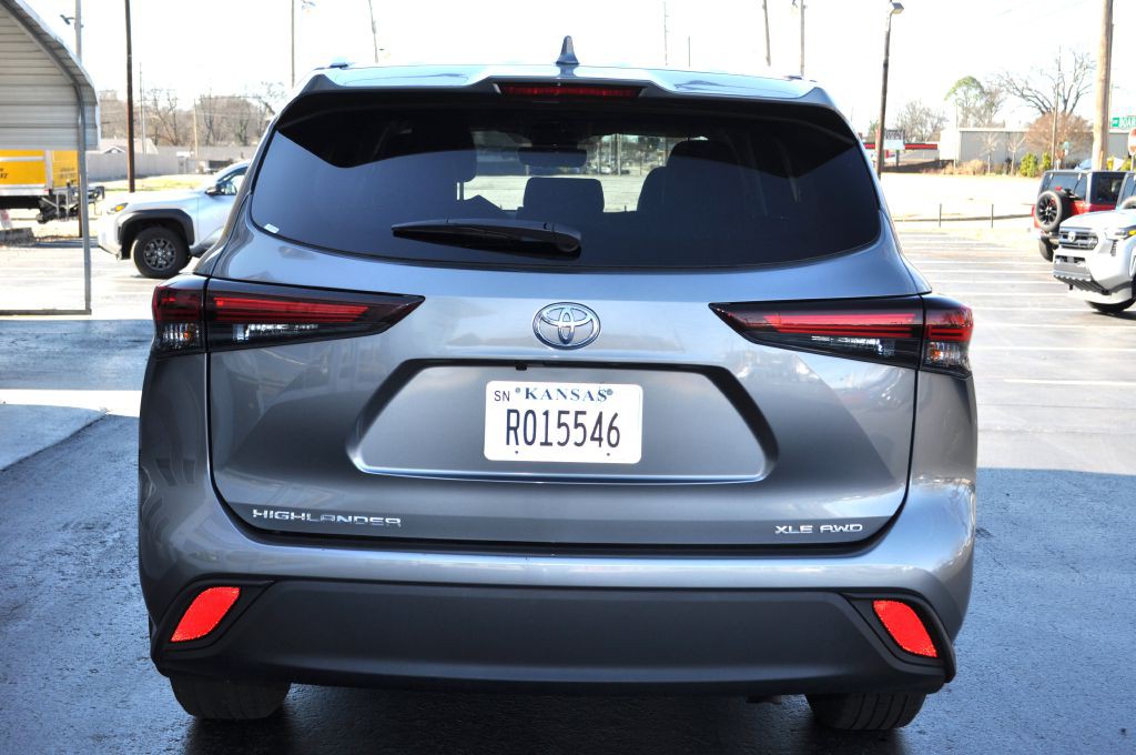2025 Toyota Highlander Image 7