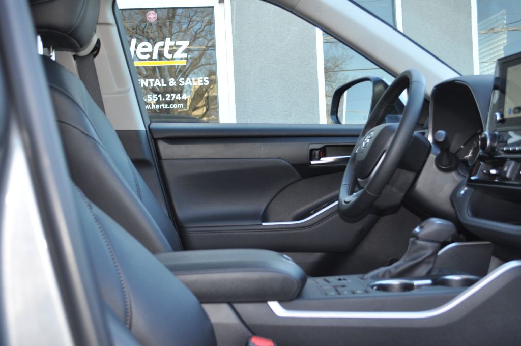 2025 Toyota Highlander Image 23