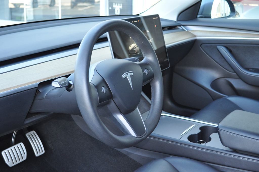 2022 Tesla Model 3 Image 8
