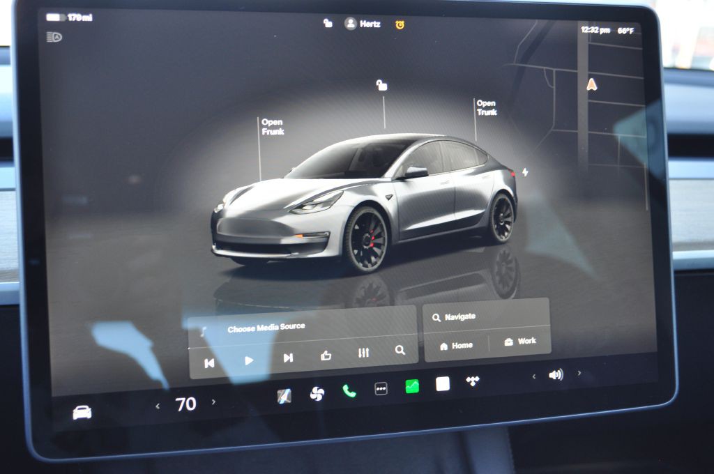 2022 Tesla Model 3 Image 11