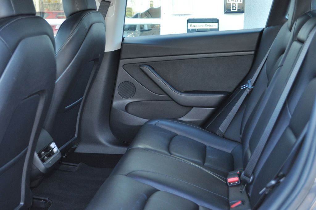 2022 Tesla Model 3 Image 12