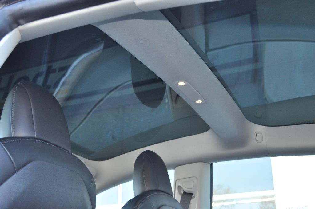 2022 Tesla Model 3 Image 13