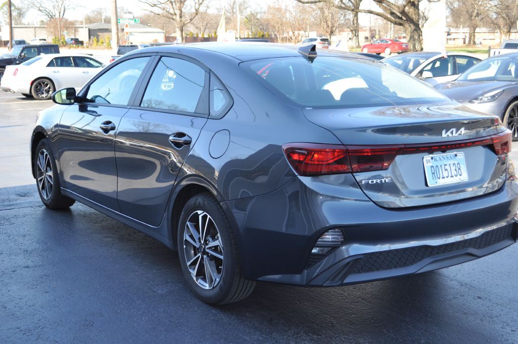2024 Kia Forte Image 7
