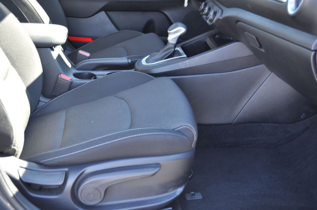 2024 Kia Forte Image 19