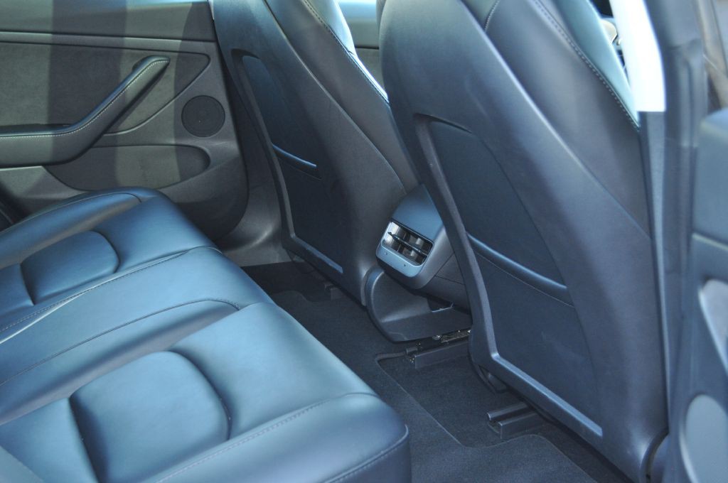 2022 Tesla Model 3 Image 16