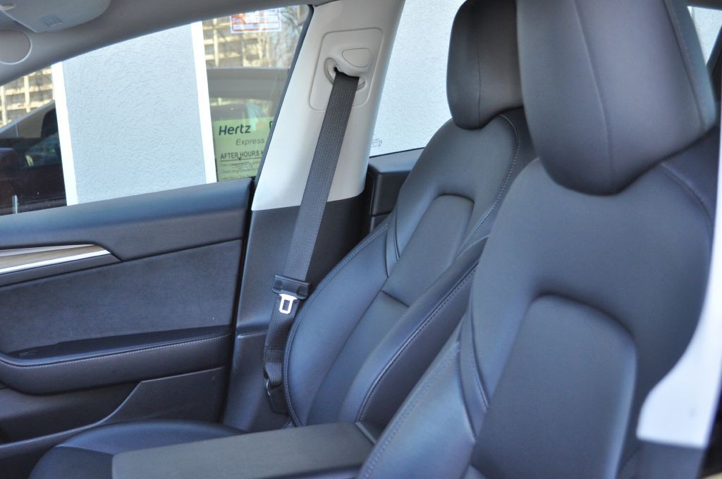 2022 Tesla Model 3 Image 14