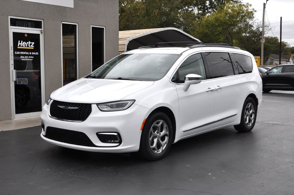 2022 Chrysler Pacifica Image 3