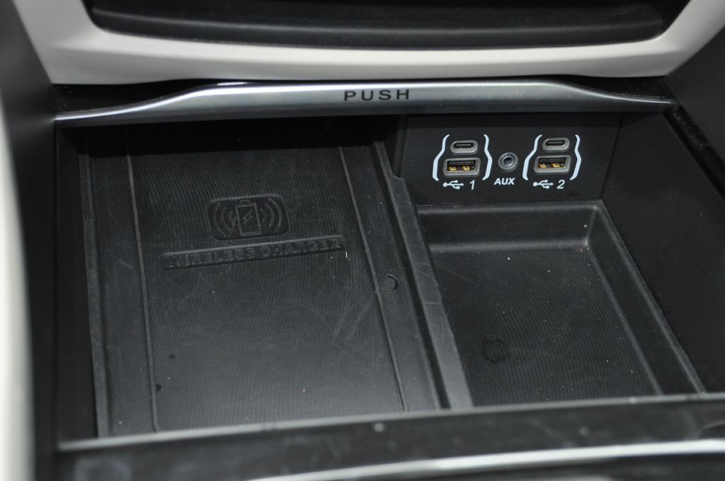 2022 Chrysler Pacifica Image 12