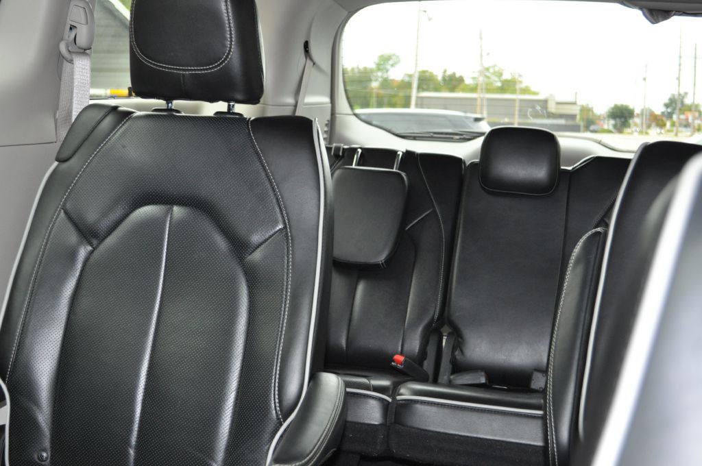 2022 Chrysler Pacifica Image 13