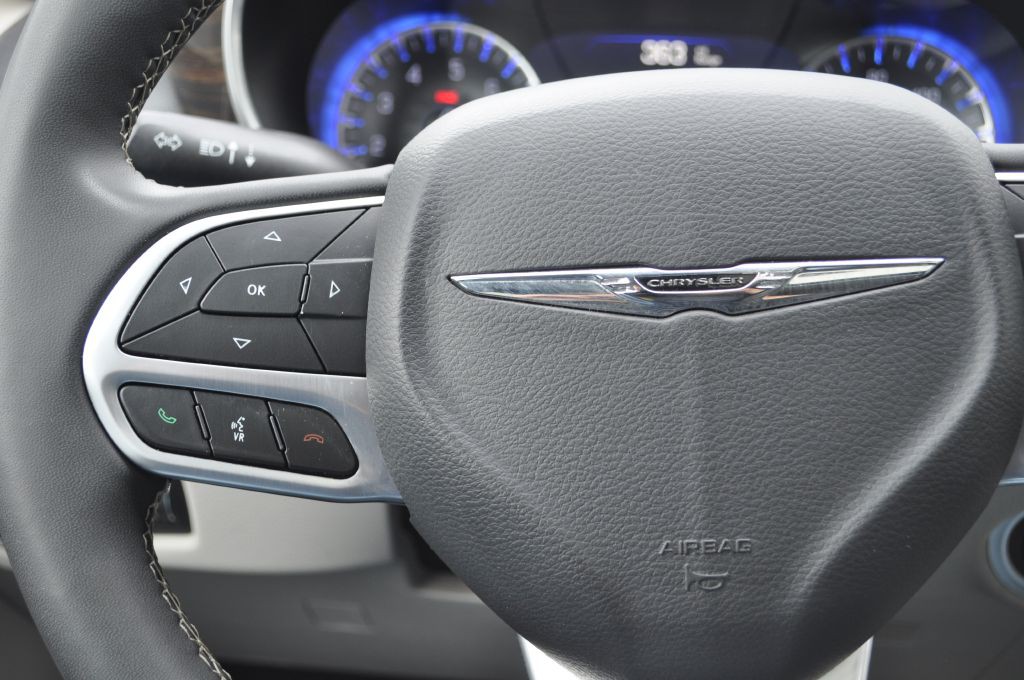 2022 Chrysler Pacifica Image 17