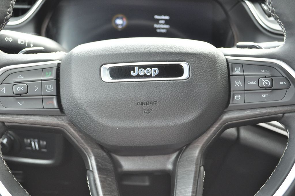 2024 Jeep Grand Cherokee Image 9