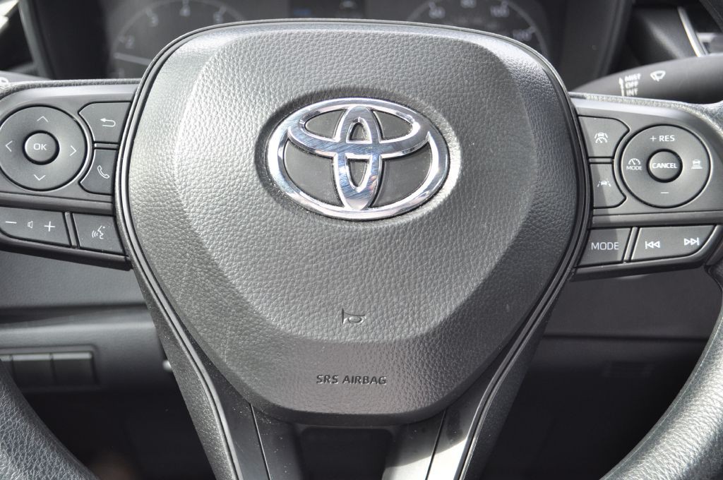 2025 Toyota Corolla Image 13