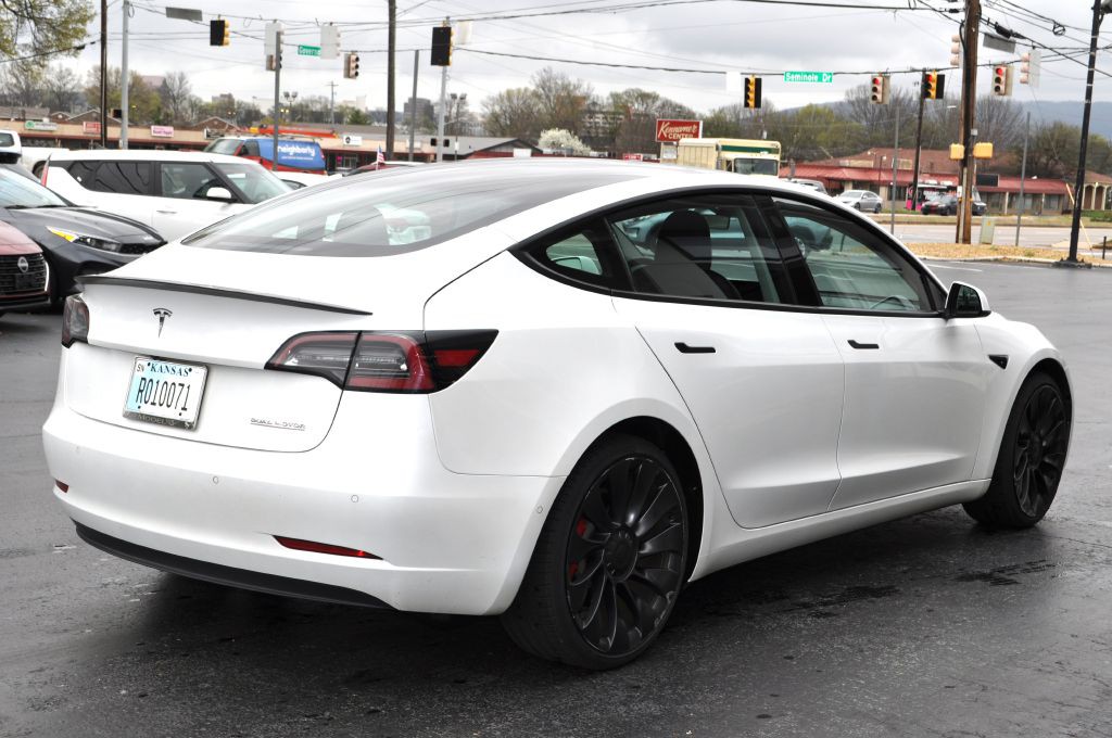 2022 Tesla Model 3 Image 5