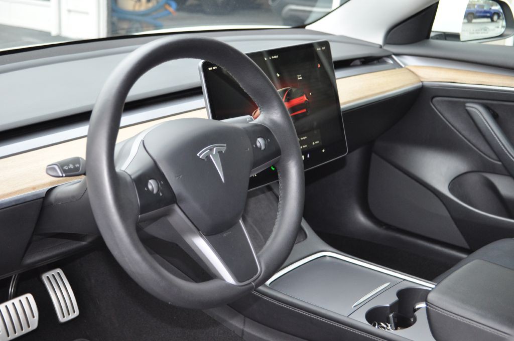 2022 Tesla Model 3 Image 10