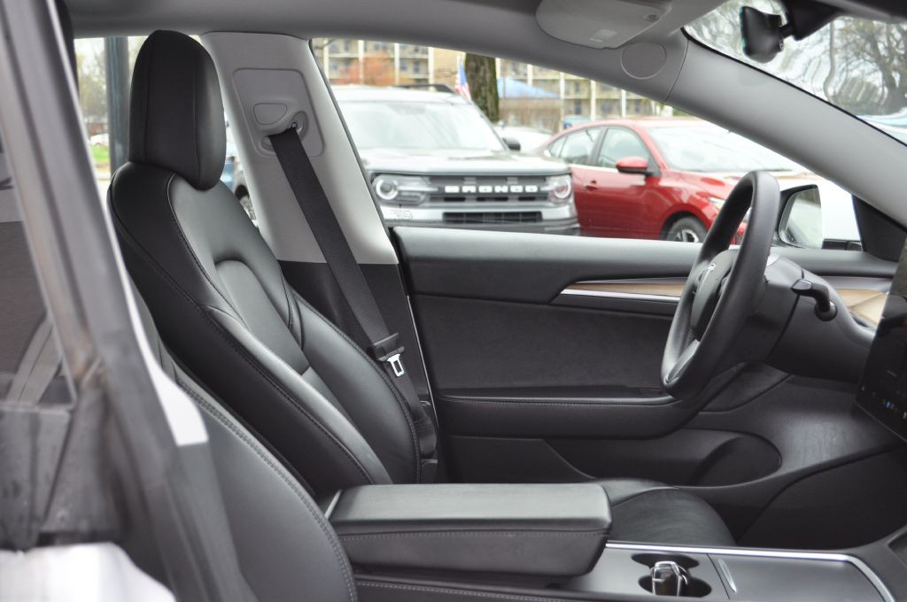 2022 Tesla Model 3 Image 18